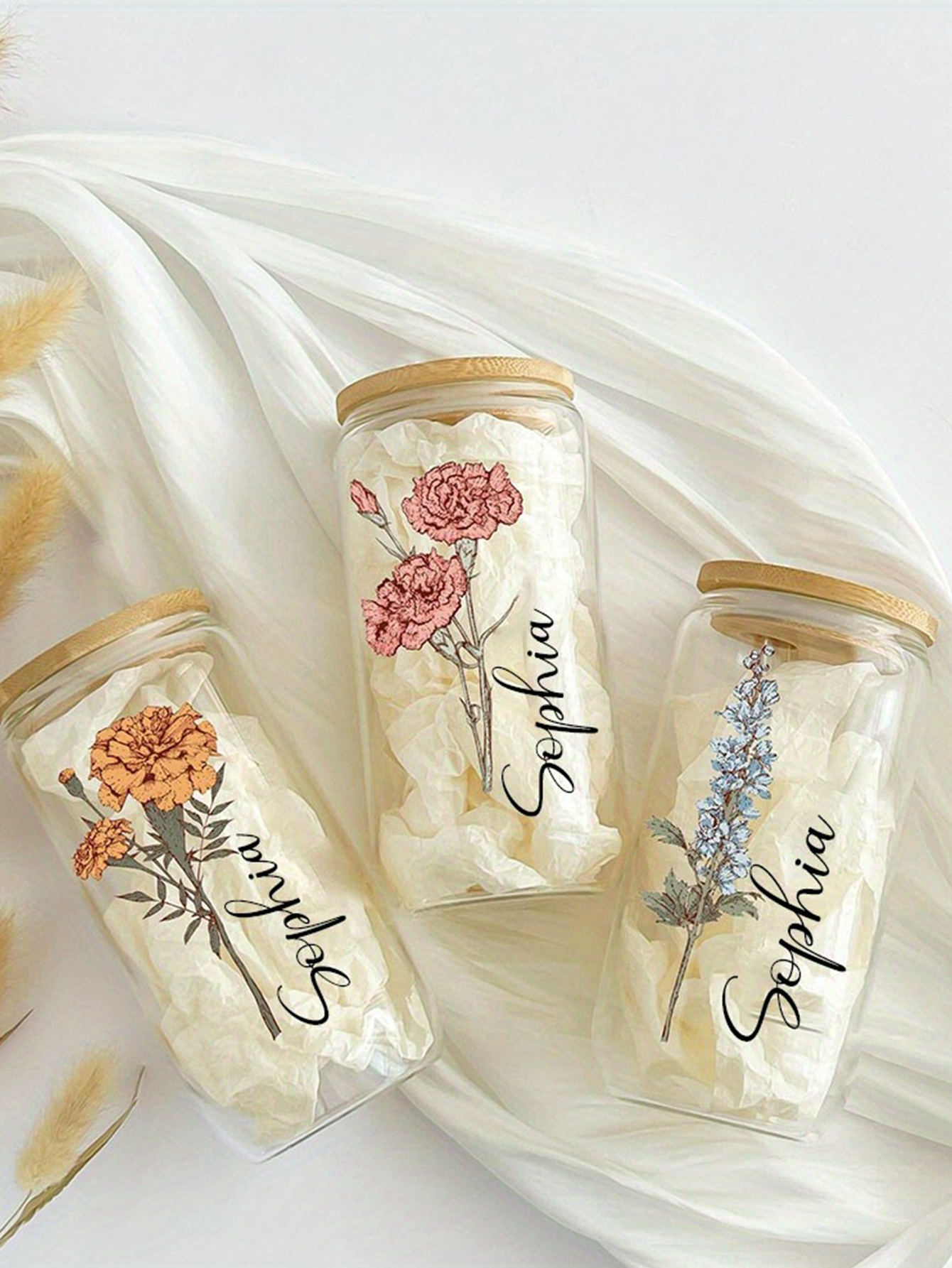 Personalized Daisy Glass Iced Coffee Mug with Bamboo Lid