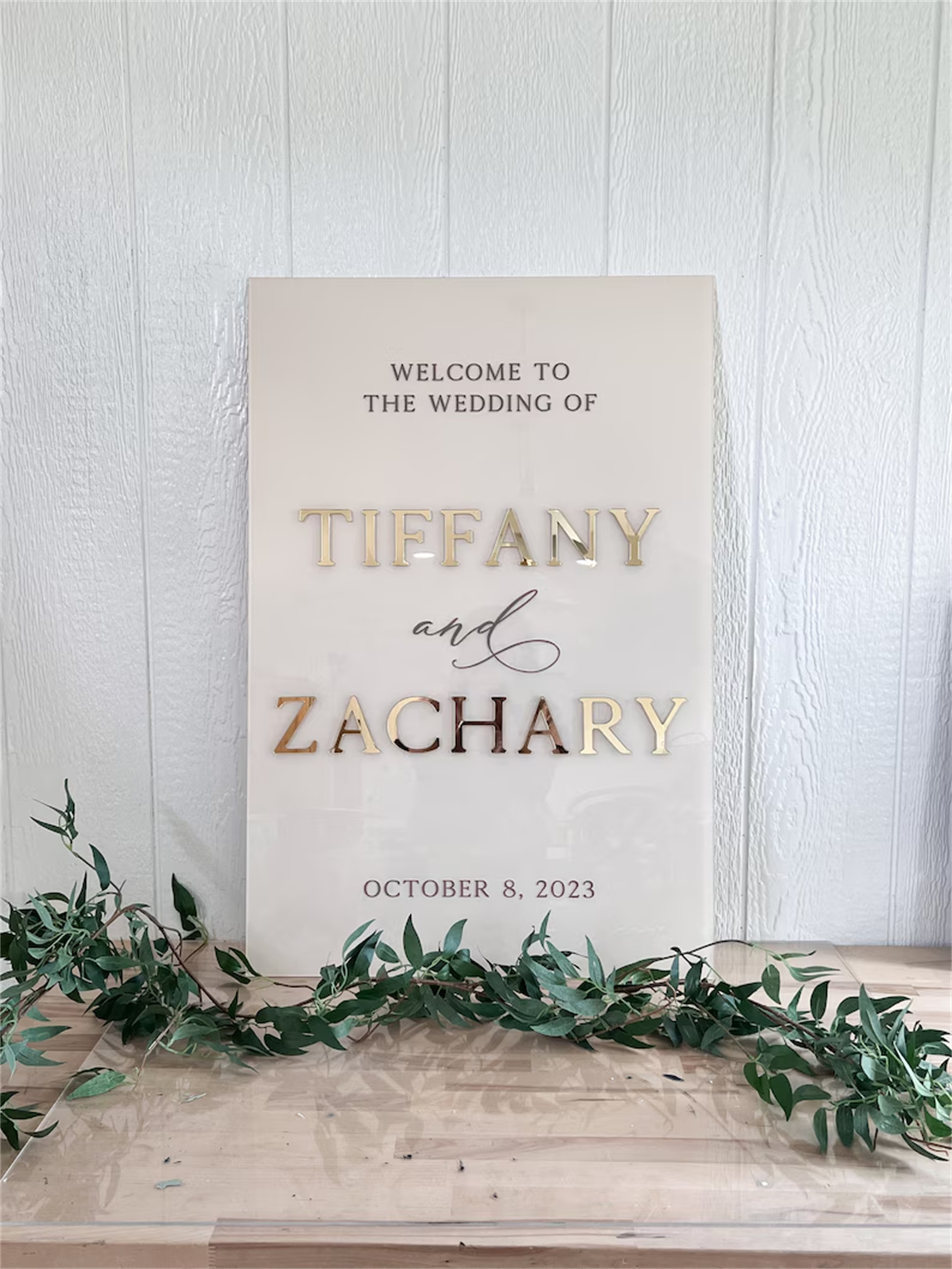 Wedding Welcome Sign - Personalized acrylic wedding welcome sign, modern and fashionable decoration of the wedding entrance. Welcome to our wedding sign