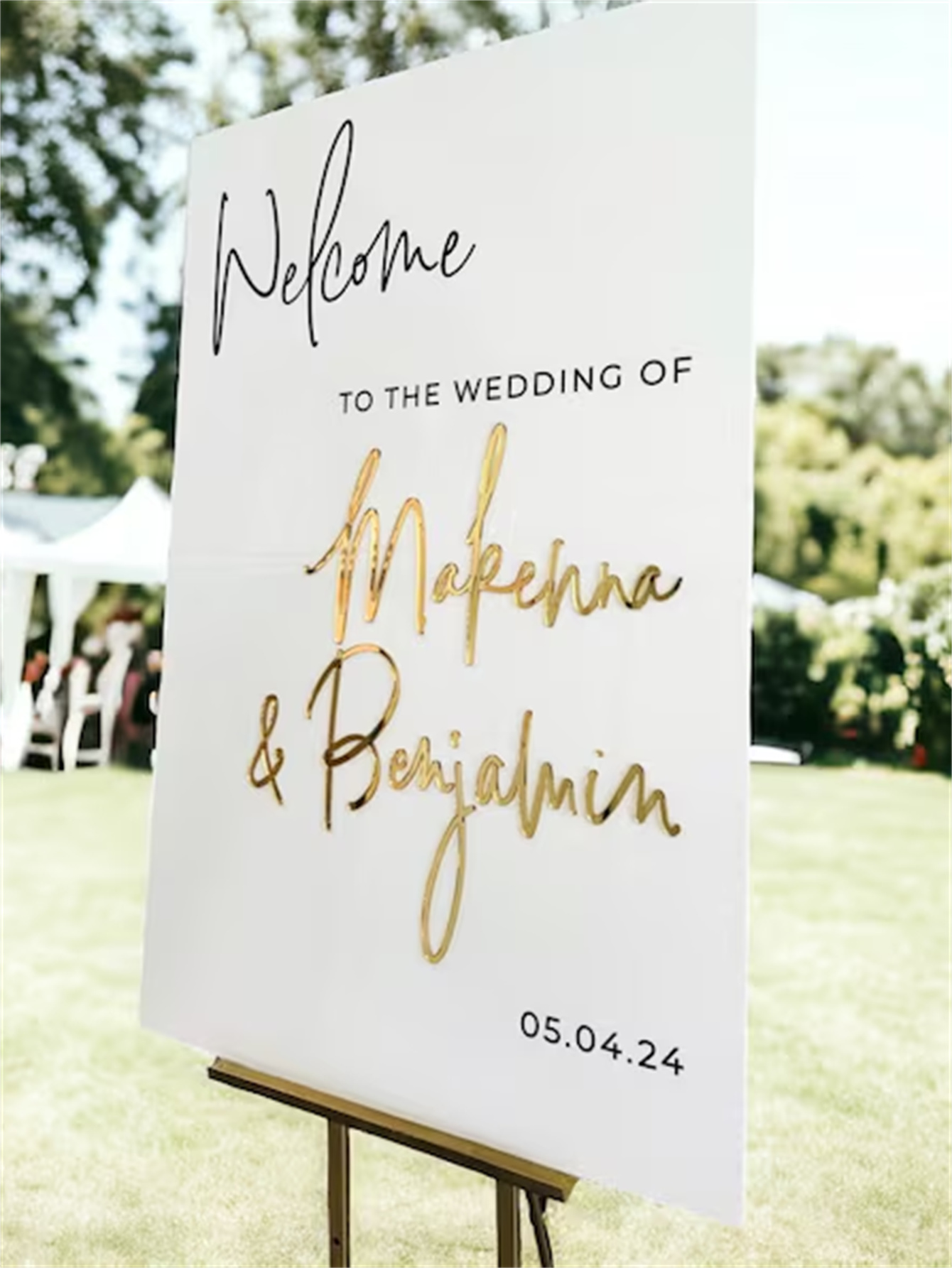 Wedding Welcome Sign - Personalized acrylic wedding welcome sign, modern and fashionable decoration of the wedding entrance. Welcome to our wedding sign