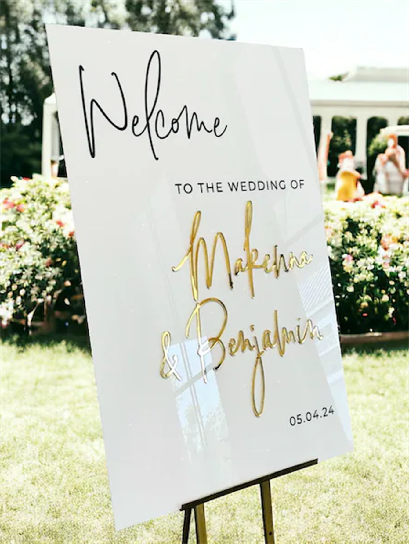 Wedding Welcome Sign - Personalized acrylic wedding welcome sign, modern and fashionable decoration of the wedding entrance. Welcome to our wedding sign