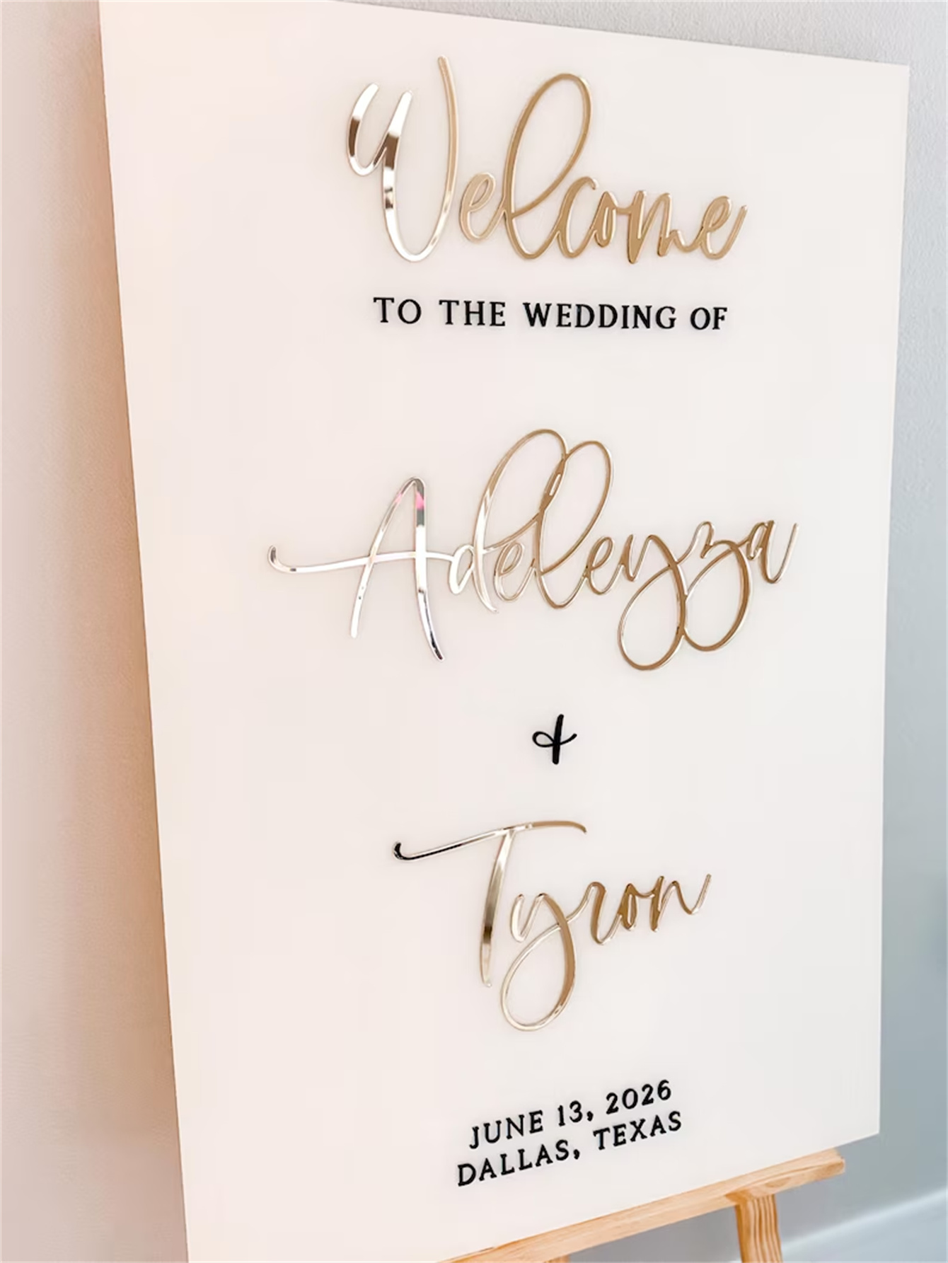 Wedding Welcome Sign - Personalized acrylic wedding welcome sign, modern and fashionable decoration of the wedding entrance. Welcome to our wedding sign