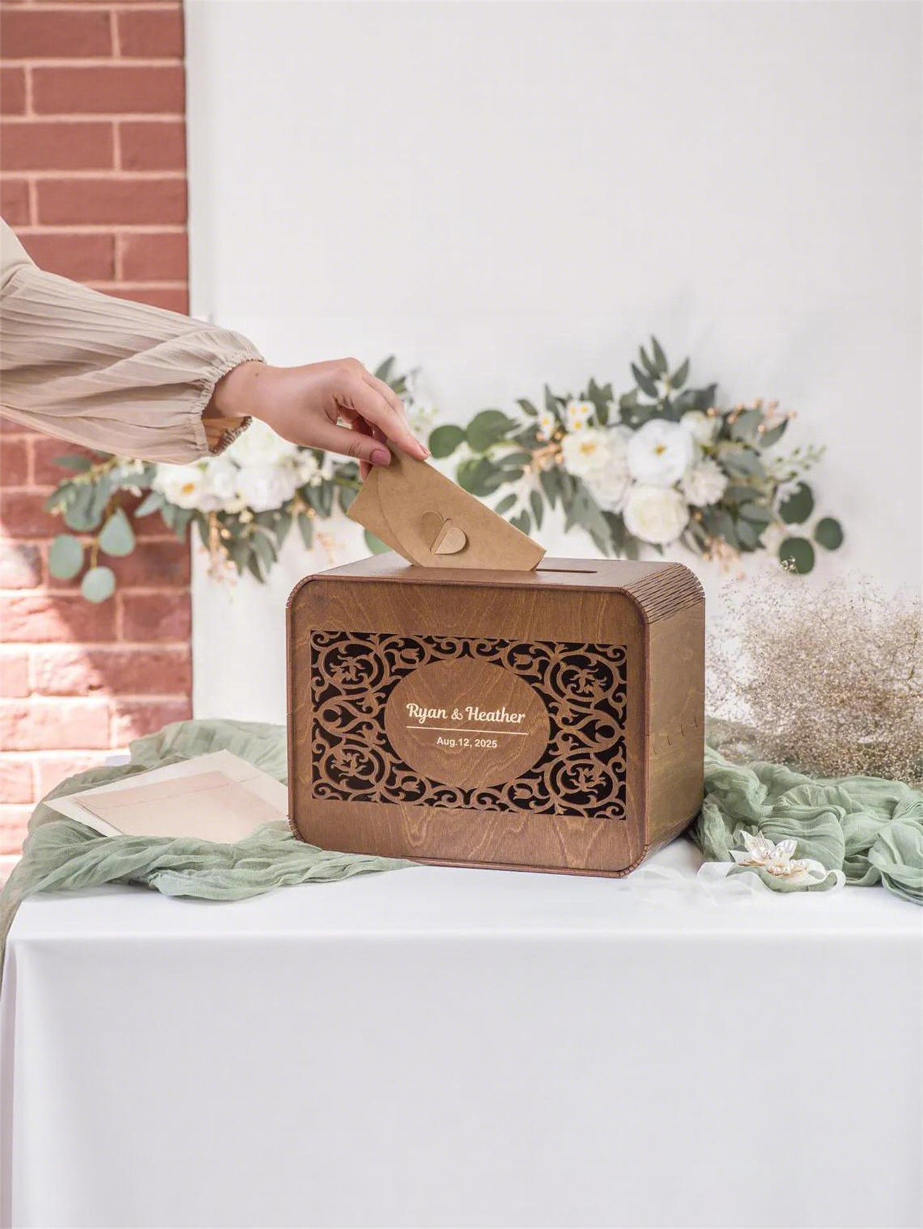 Wooden card boxes, personalized wedding card boxes, and bride gift-giving card boxes